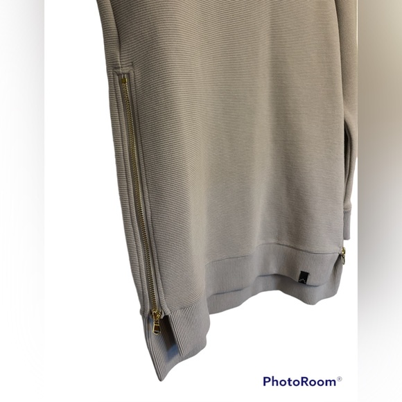 Varley Grey Crewneck Sweater - Picture 3 of 5